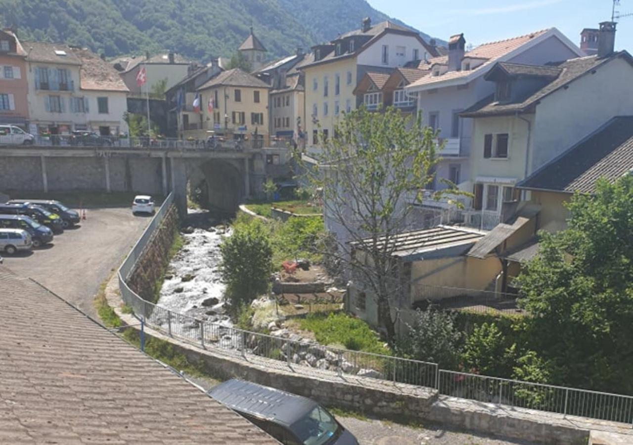 Отель Le Rivage Saint-Gingolph Экстерьер фото